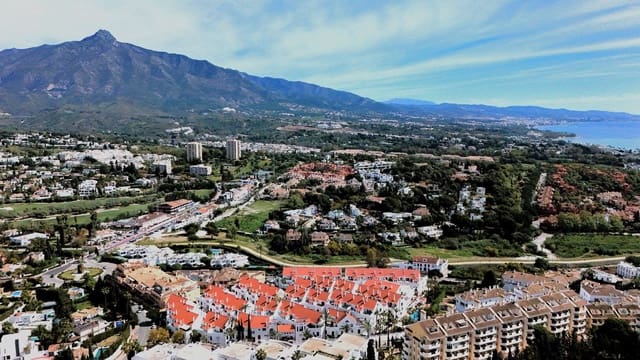 3 quarto Apartamento para venda em Nueva Andalucia, Marbella com piscina garagem - 685 000 € (Ref: 9290909)