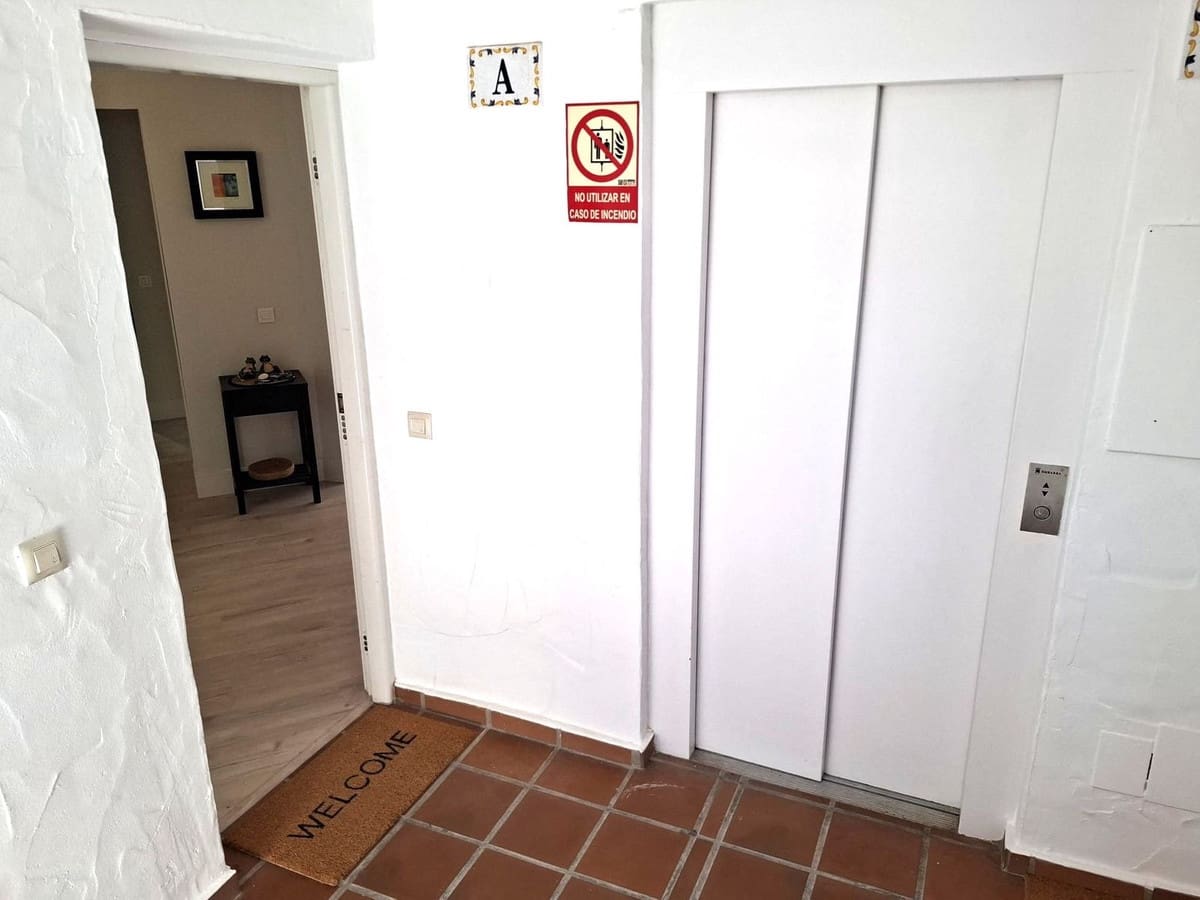 3 bedroom Apartment for sale in Nueva Andalucia with pool garage - € 669,000 (Ref: 9290909)
