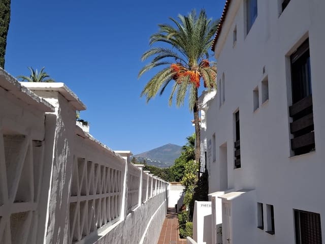 3 soverom Leilighet til salgs i Nueva Andalucia, Marbella med svømmebasseng garasje - € 669 000 (Ref: 9290909)