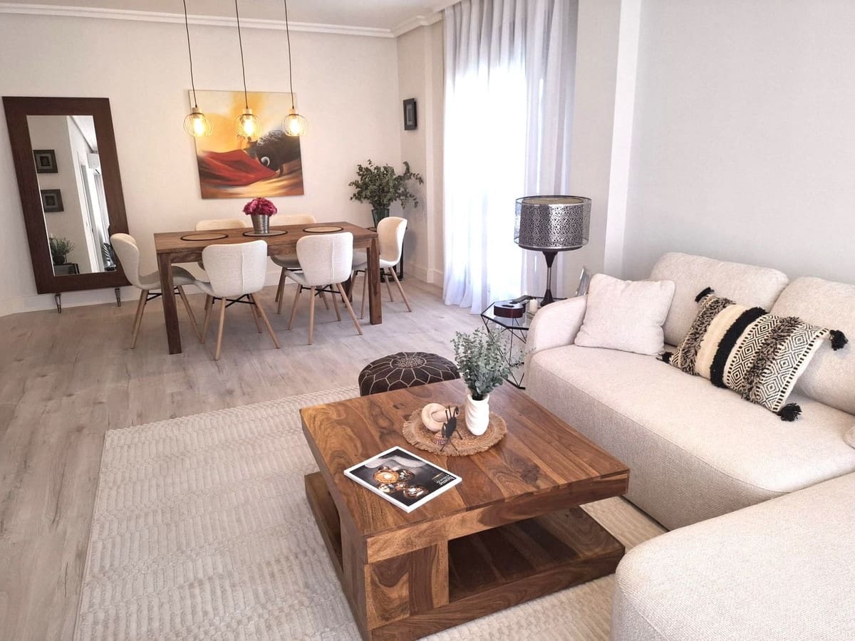 3 bedroom Apartment for sale in Nueva Andalucia with pool garage - € 669,000 (Ref: 9290909)