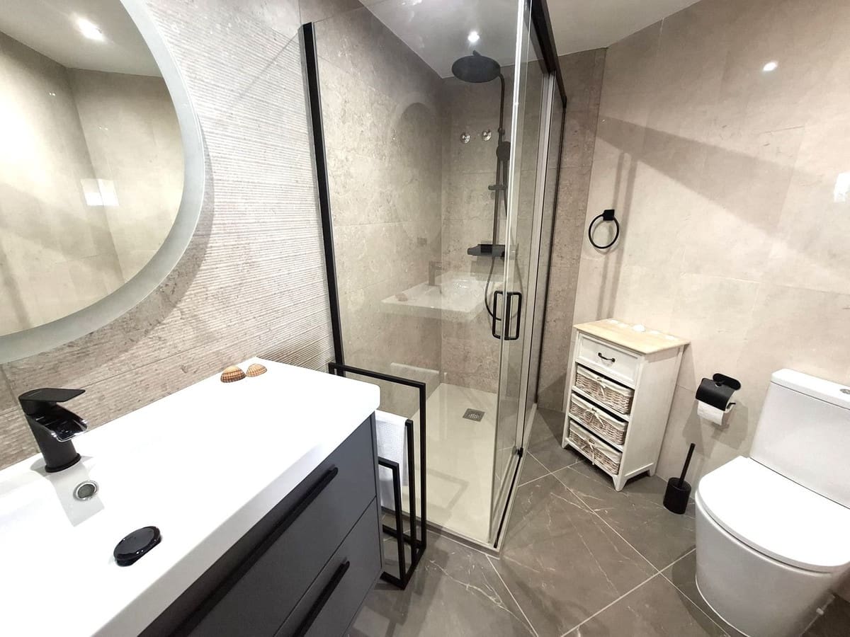 3 bedroom Apartment for sale in Nueva Andalucia with pool garage - € 669,000 (Ref: 9290909)