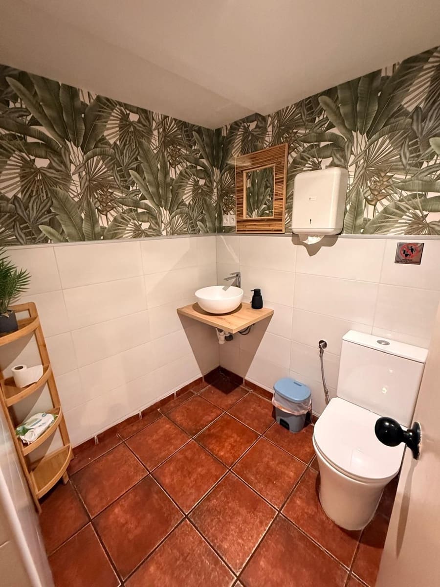 Restaurante/Bar para venda em Estepona - 148 000 € (Ref: 9537035)