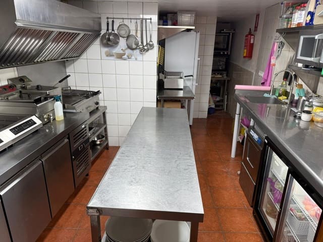 Restaurant/Bar til salg i Estepona - € 148.000 (Ref: 9537035)