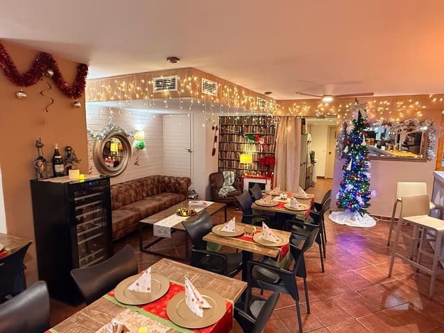 Restaurant/Bar à vendre à Estepona - 125 000 € (Ref: 9537035)