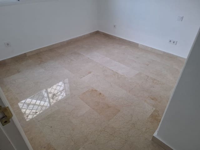 2 soveværelse Lejlighed til salg i Nueva Andalucia, Marbella med swimmingpool garage - € 465.000 (Ref: 9581620)