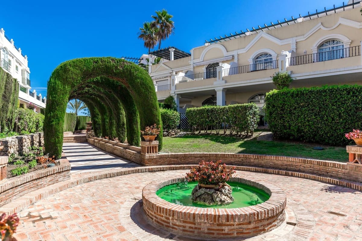 2 camera da letto Appartamento in vendita in Nueva Andalucia con piscina garage - 465.000 € (Rif: 9581620)