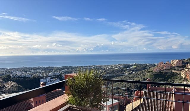 3 makuuhuone Kattohuoneisto myytävänä paikassa Calahonda, Mijas mukana uima-altaan 
autotalli - 995 000 € (Ref: 9905288)