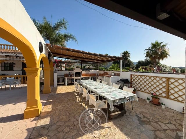 2 chambre Villa/Maison à vendre à Benimeli avec piscine garage - 390 000 € (Ref: 10004344)