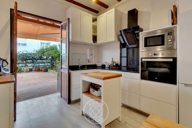 8 soveværelse Villa til salg i Centro ciudad, Javea / Xàbia - € 960.000 (Ref: 8771306)