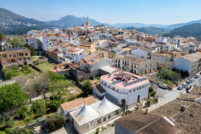 8 bedroom Hotel for sale in Parcent with garage - € 1,200,000 (Ref: 9161256)