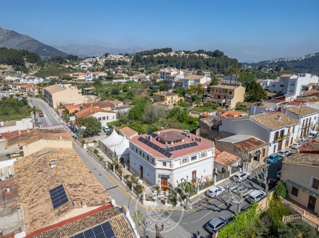 8 bedroom Hotel for sale in Parcent with garage - € 1,200,000 (Ref: 9161256)