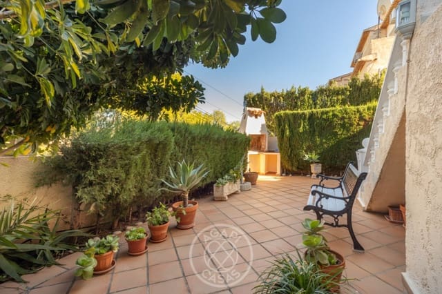 4 soveværelse Rækkehus til salg i Benissa med swimmingpool garage - € 369.000 (Ref: 9367768)