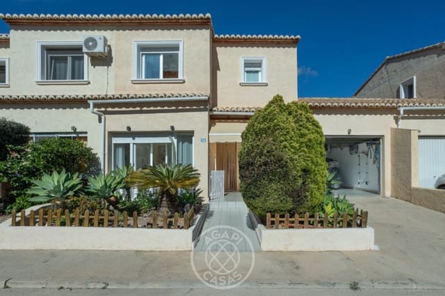 4 soveværelse Rækkehus til salg i Benissa med swimmingpool garage - € 369.000 (Ref: 9367768)