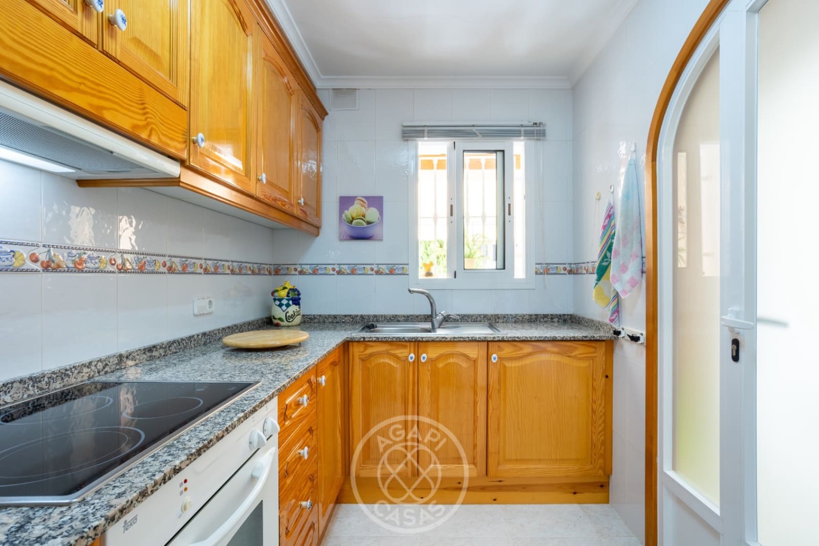 4 soveværelse Rækkehus til salg i Benissa med swimmingpool garage - € 369.000 (Ref: 9367768)