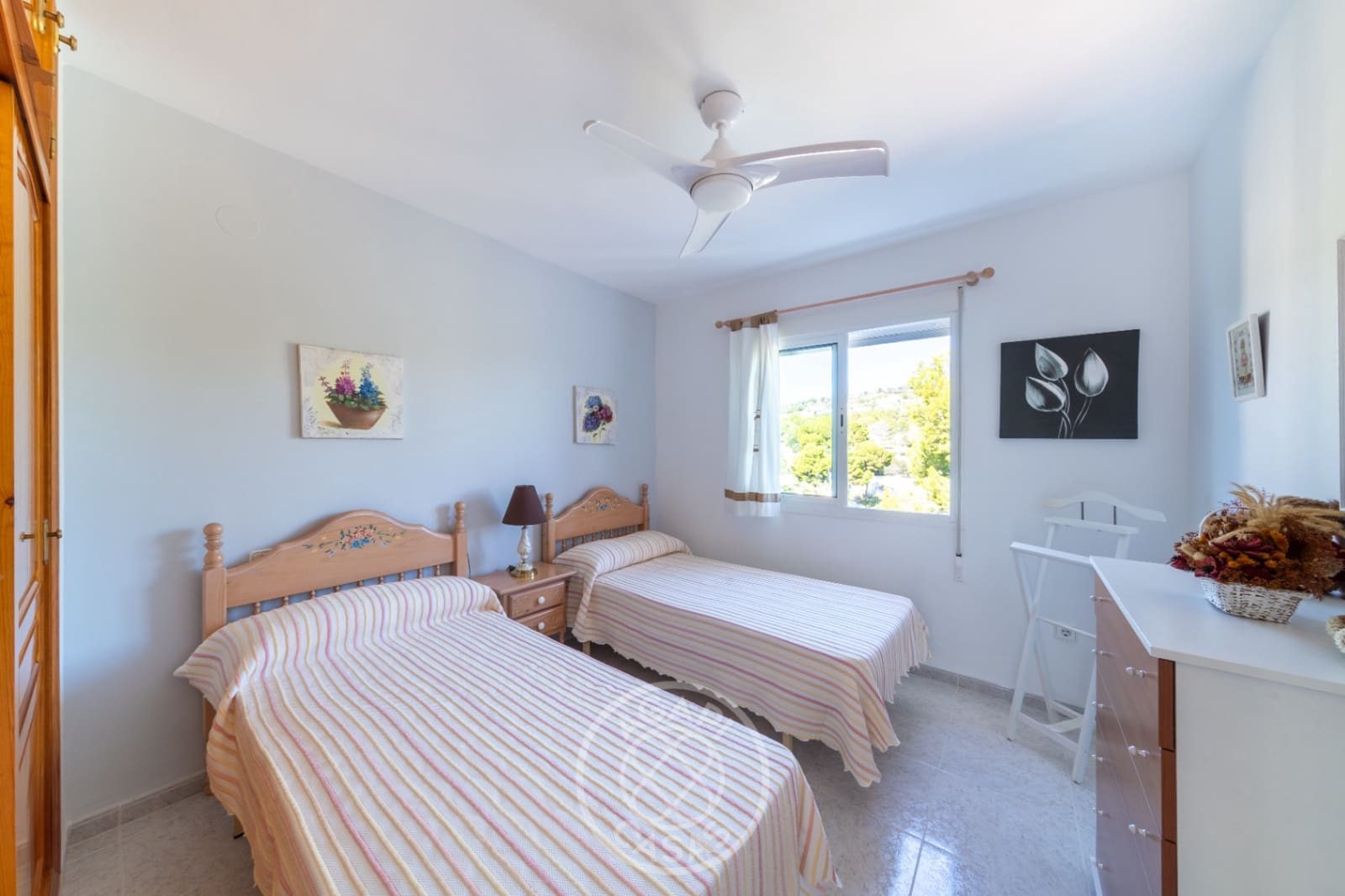 4 soveværelse Rækkehus til salg i Benissa med swimmingpool garage - € 369.000 (Ref: 9367768)