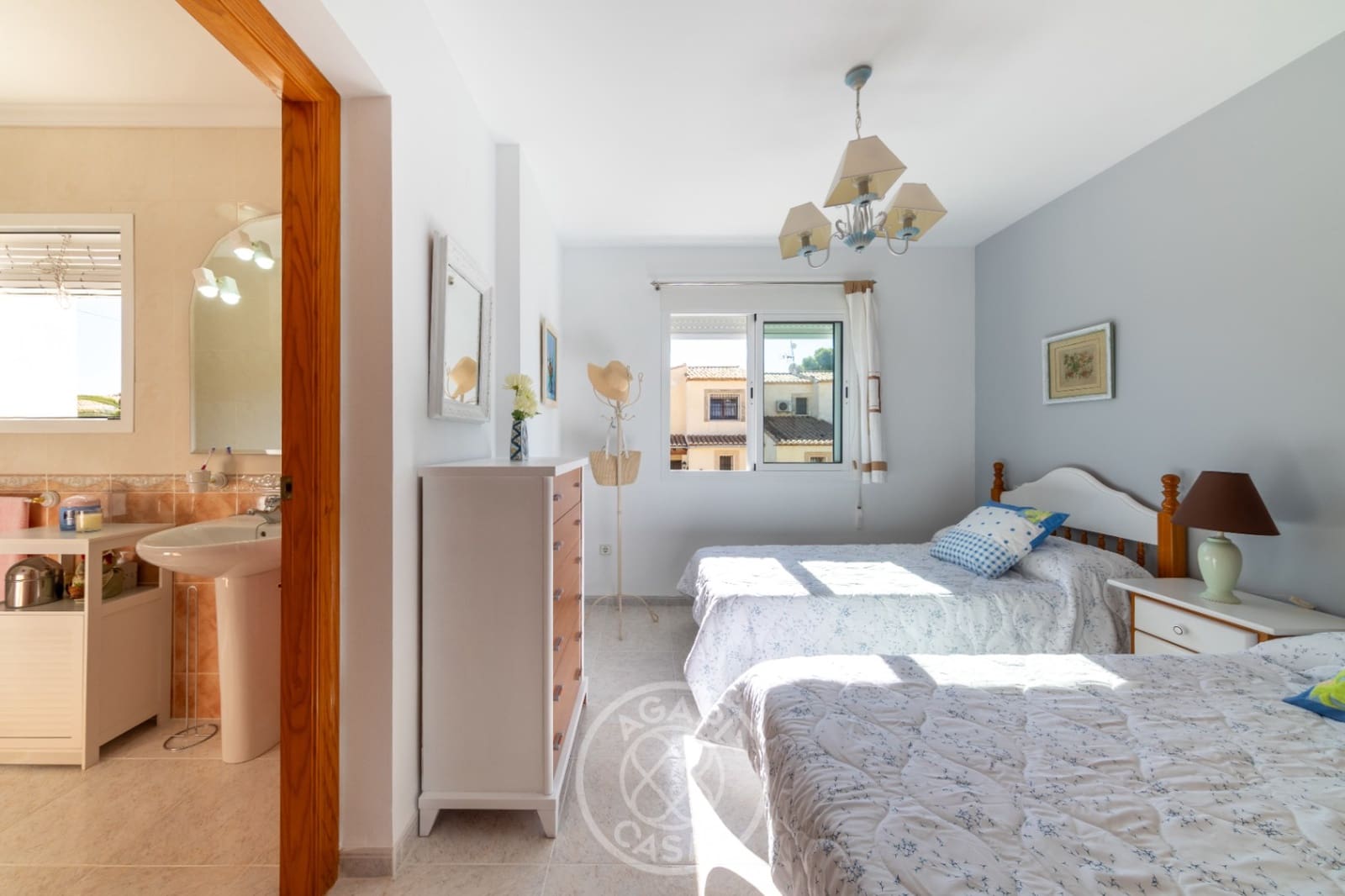 4 soveværelse Rækkehus til salg i Benissa med swimmingpool garage - € 369.000 (Ref: 9367768)