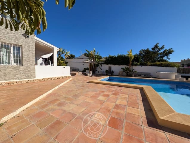 6 Zimmer Villa zu verkaufen in Calpe / Calp mit Pool Garage - 950.000 € (Ref: 9415108)