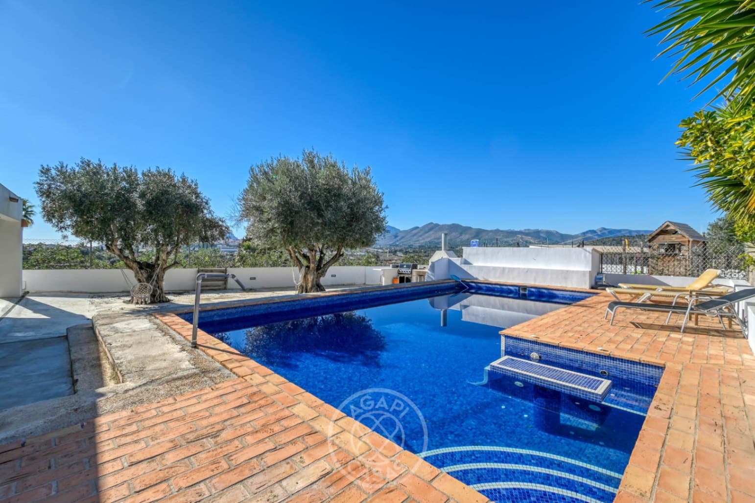 Chalet de 7 habitaciones en Benissa en venta con piscina garaje - 970.000 € (Ref: 9426514)