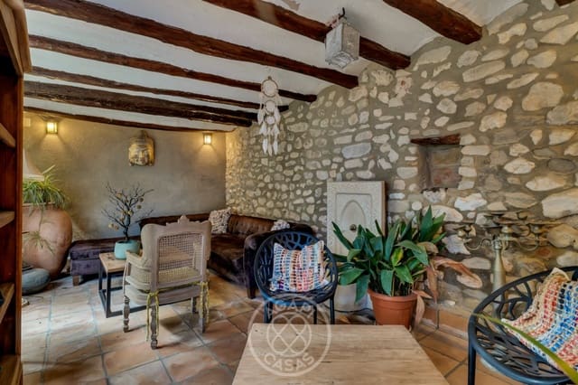 8 makuuhuone Hotelli myytävänä paikassa Beniali, Vall de Gallinera mukana uima-altaan 
autotalli - 799 000 € (Ref: 9485482)