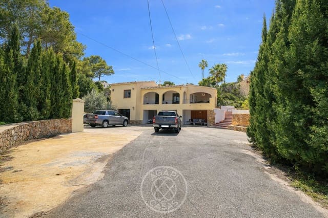 4 makuuhuone Huvila myytävänä paikassa Moraira, Teulada-Moraira mukana uima-altaan 
autotalli - 1 390 000 € (Ref: 9563746)