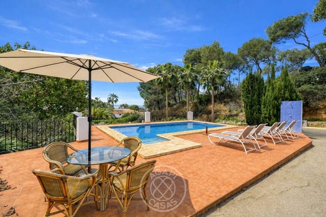 4 makuuhuone Huvila myytävänä paikassa Moraira, Teulada-Moraira mukana uima-altaan 
autotalli - 1 390 000 € (Ref: 9563746)