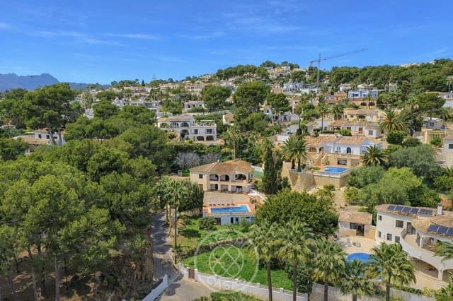 4 makuuhuone Huvila myytävänä paikassa Moraira, Teulada-Moraira mukana uima-altaan 
autotalli - 1 390 000 € (Ref: 9563746)