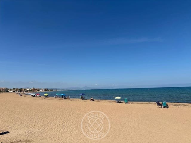 Apartamento de 2 habitaciones en Las Marinas / Les Marines, Dénia en venta con piscina garaje - 220.000 € (Ref: 9628399)