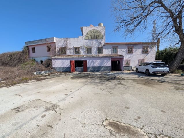 10 quarto Comercial para venda em Pedreguer com garagem - 600 000 € (Ref: 9720574)