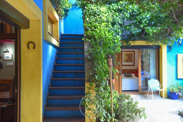 4 soveværelse Villa til salg i Dénia med swimmingpool garage - € 619.000 (Ref: 9720575)