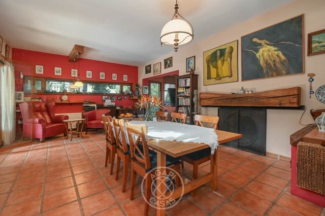 4 soveværelse Villa til salg i Dénia med swimmingpool garage - € 619.000 (Ref: 9720575)