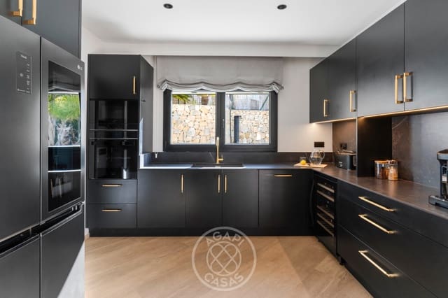 4 soverom Villa til salgs i Paichi, Teulada-Moraira med svømmebasseng garasje - € 1 995 000 (Ref: 9752488)