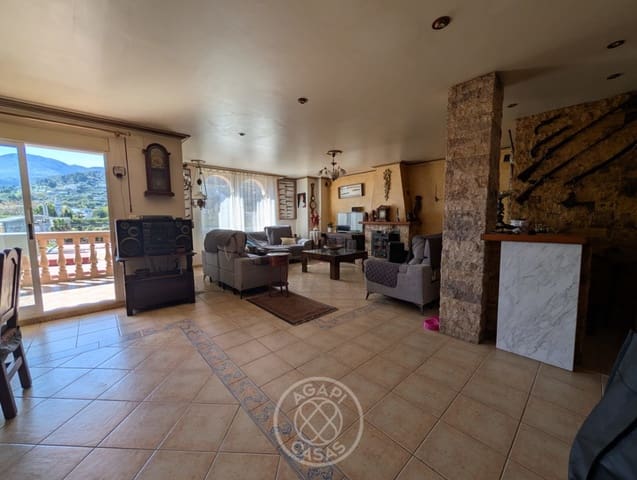 7 quarto Casa em Banda para venda em Pego com garagem - 325 000 € (Ref: 9783747)