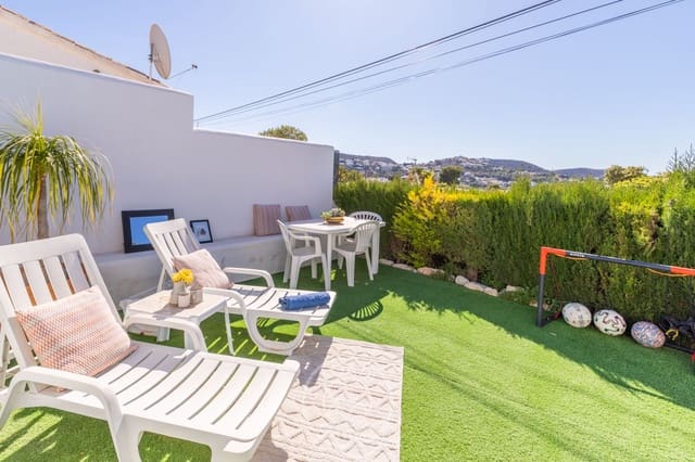 3 slaapkamer Villa te koop in Teulada Pueblo, Teulada-Moraira met garage - € 399.000 (Ref: 9914830)