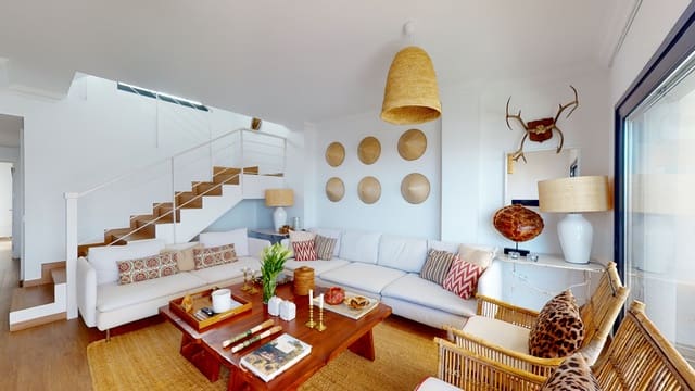 3 soveværelse Byhus til leje i Ojen med swimmingpool garage - € 2.800 (Ref: 9004572)