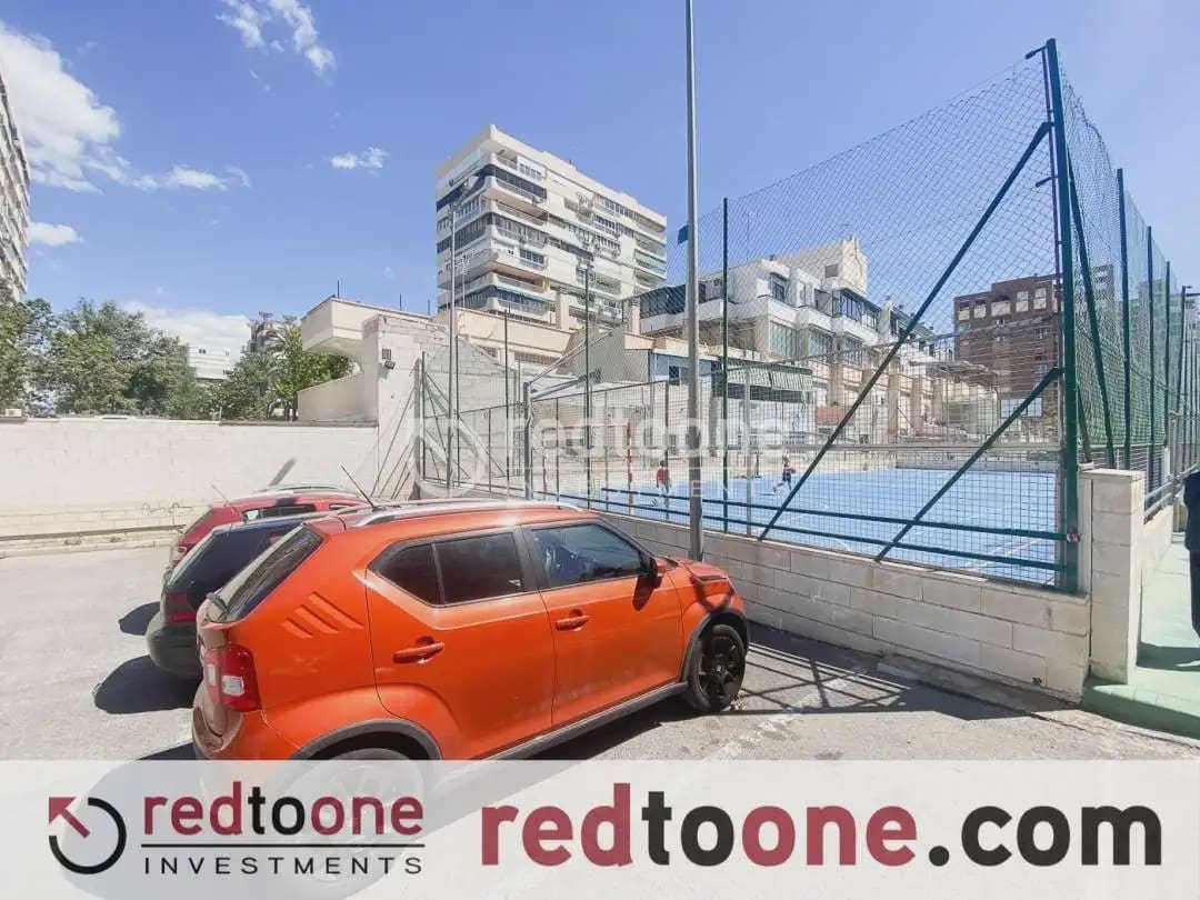 3 Zimmer Wohnung zu verkaufen in Alicante / Alacant Stadt mit Pool Garage - 365.000 € (Ref: 10144775)