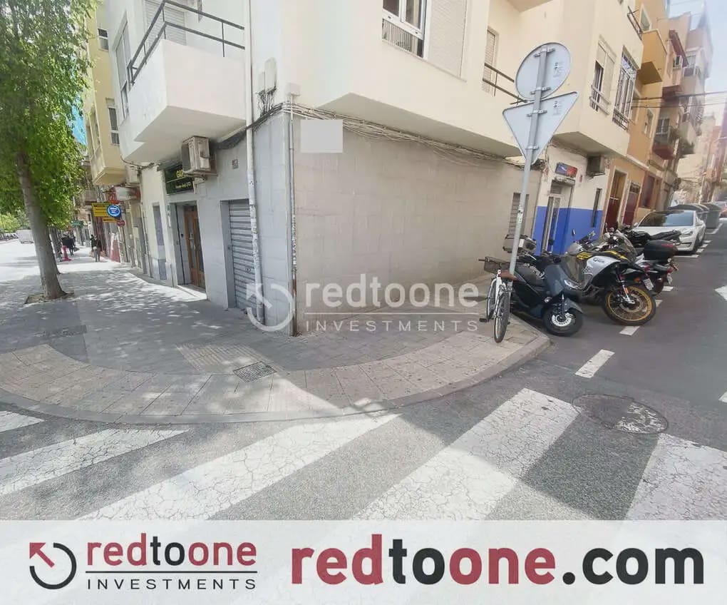 Erhverv til salg i Alicante by - € 130.000 (Ref: 10144776)