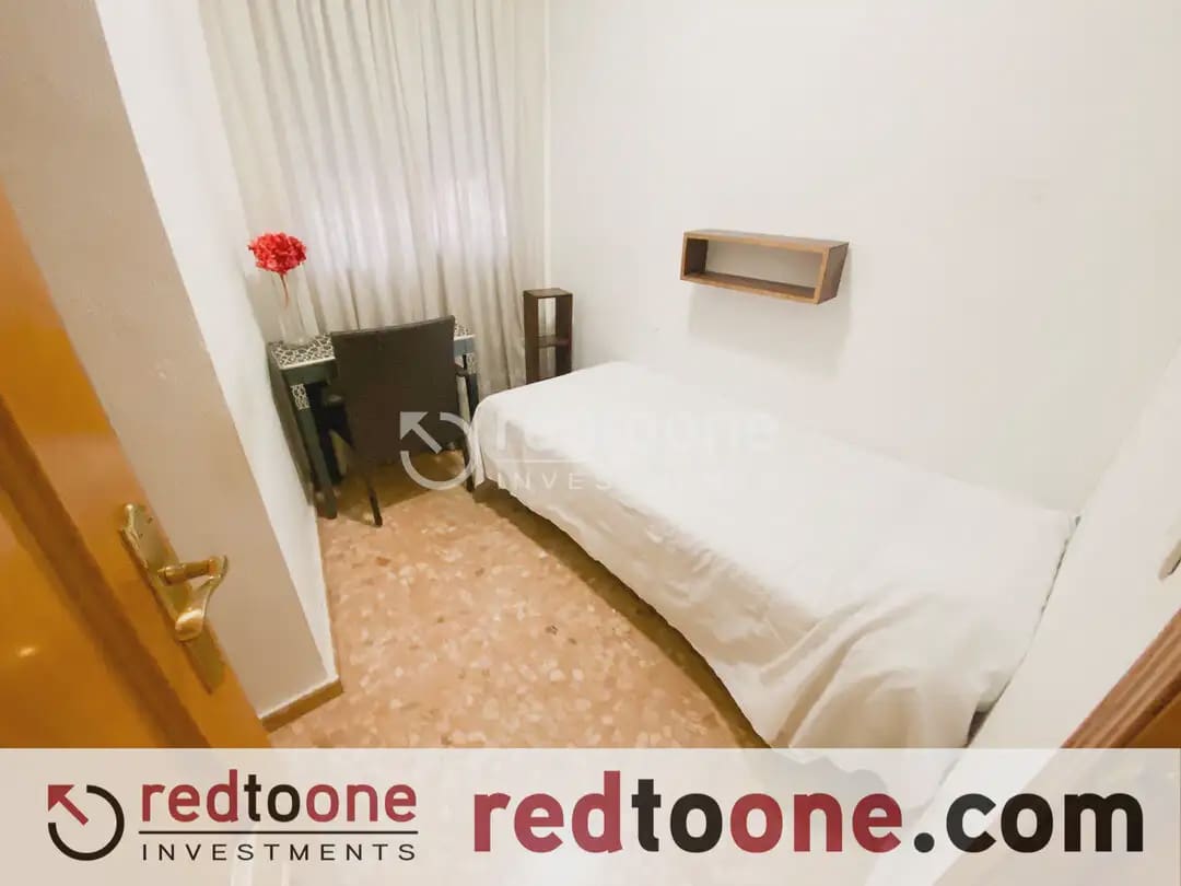 3 bedroom Flat for rent in Alicante / Alacant city - € 1,200 (Ref: 10144777)