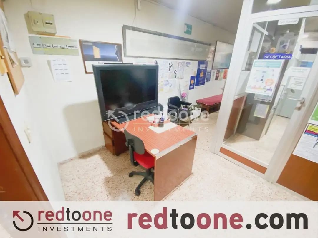 Kontor til salgs i Alicante by - € 275 000 (Ref: 10144796)