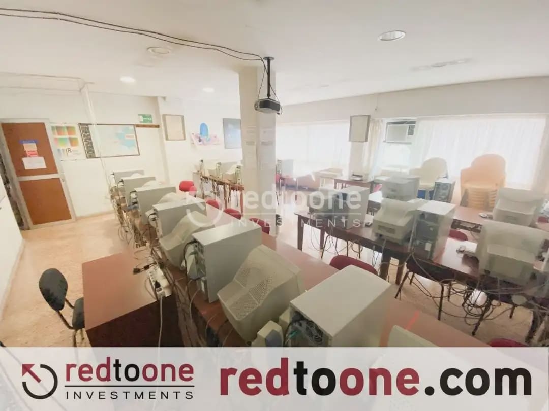 Kontor til salgs i Alicante by - € 275 000 (Ref: 10144796)