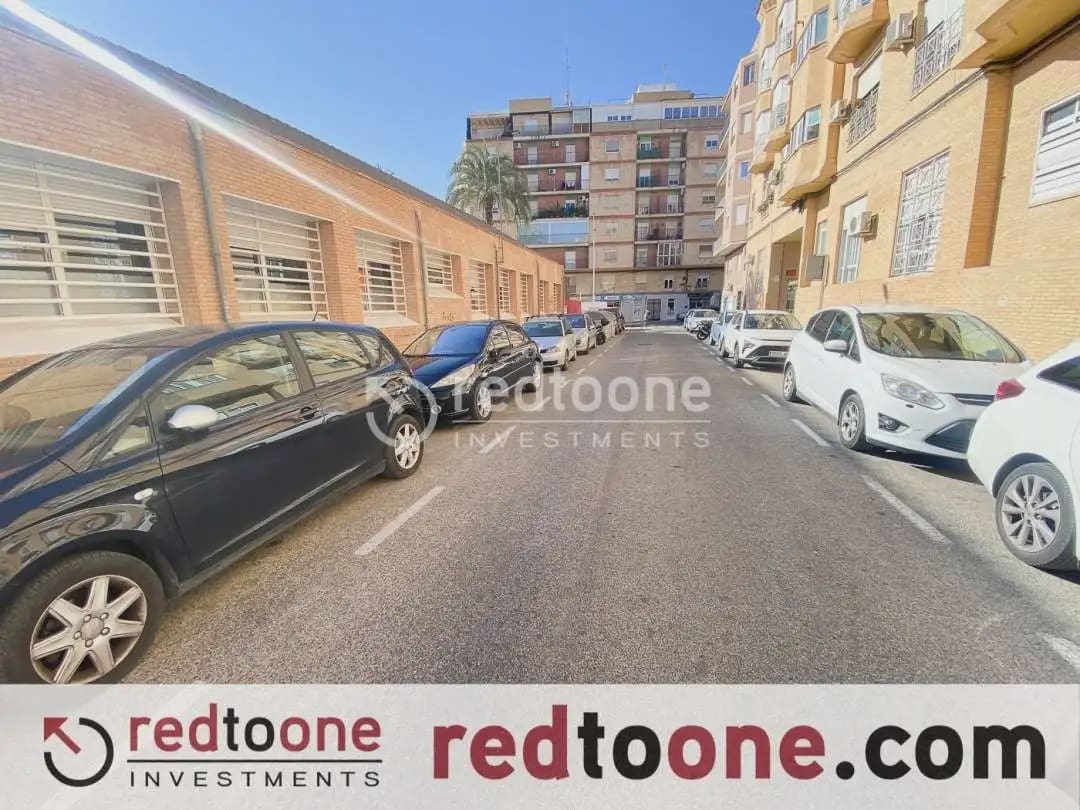 Garage for sale in Elche / Elx - € 16,000 (Ref: 10144797)