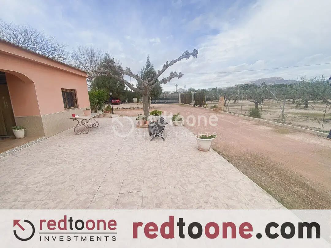 7 soveværelse Finca/Landehus til salg i Novelda med swimmingpool garage - € 489.000 (Ref: 10144801)