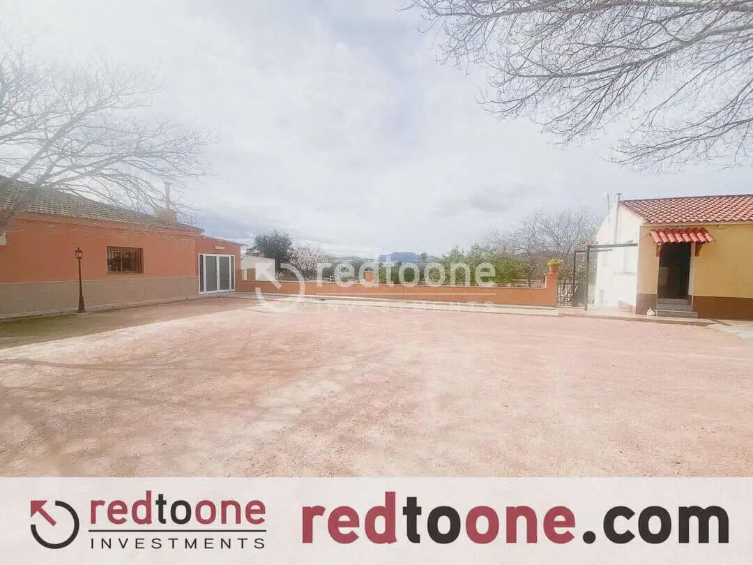 7 soveværelse Finca/Landehus til salg i Novelda med swimmingpool garage - € 489.000 (Ref: 10144801)