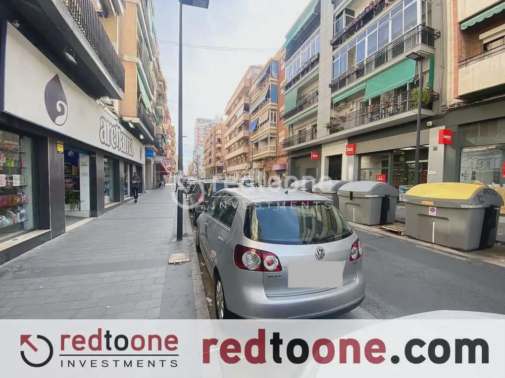 3 soveværelse Lejlighed til salg i Alicante by - € 230.000 (Ref: 10144807)