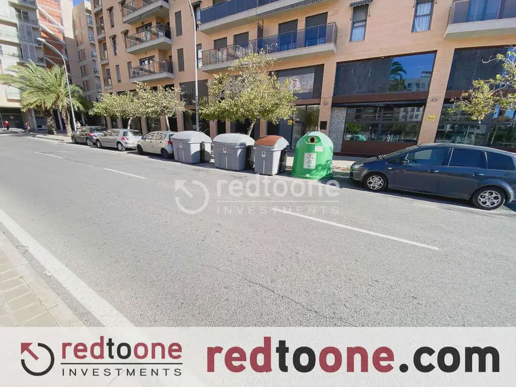 Erhverv til salg i Alicante by - € 600.000 (Ref: 10144821)