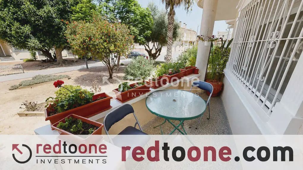 3 slaapkamer Rijtjeshuis te koop in Almoradi met zwembad garage - € 220.000 (Ref: 10144937)