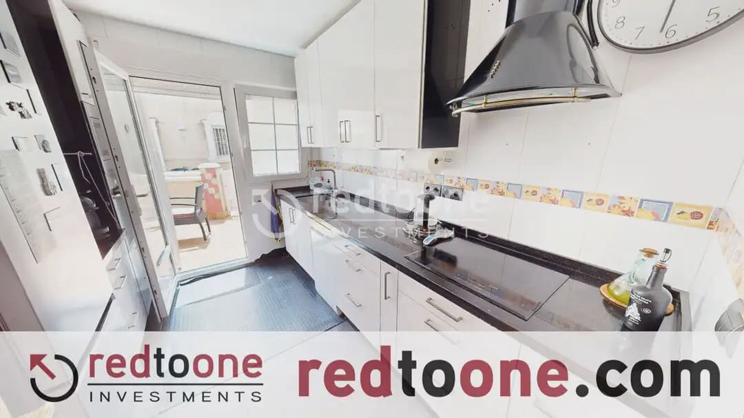 3 slaapkamer Rijtjeshuis te koop in Almoradi met zwembad garage - € 220.000 (Ref: 10144937)