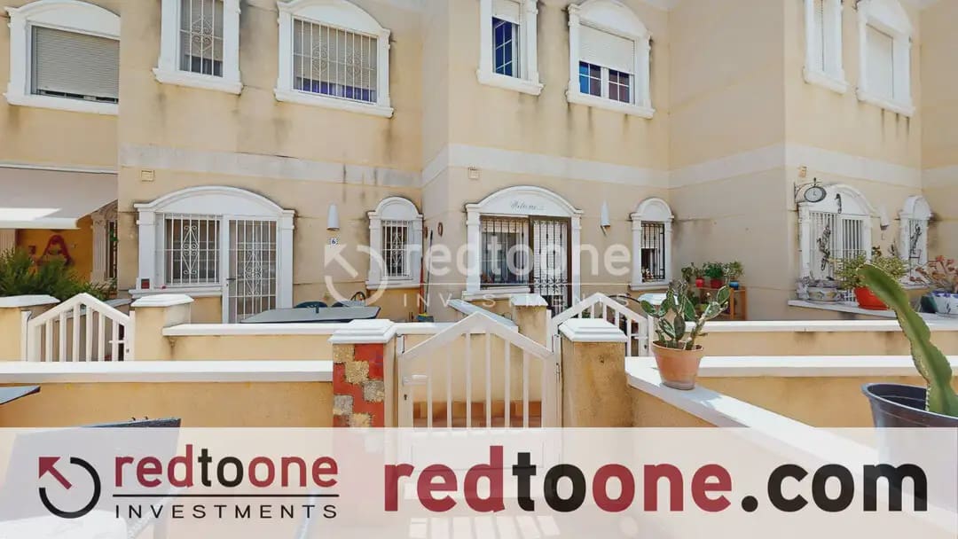 3 slaapkamer Rijtjeshuis te koop in Almoradi met zwembad garage - € 220.000 (Ref: 10144937)