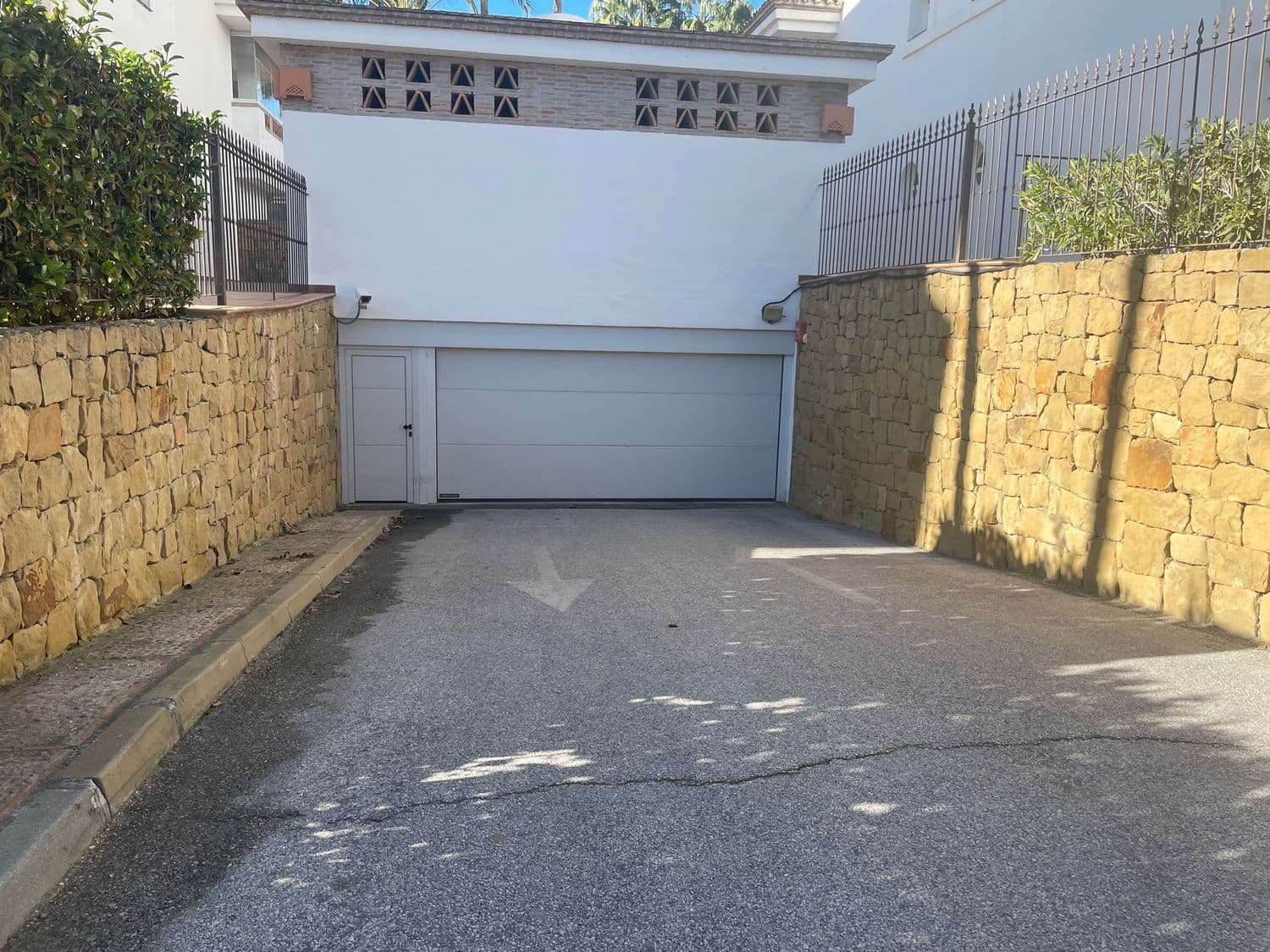 Garaż do wynajęcia w Marbella - 140 € (Ref: 10016950)
