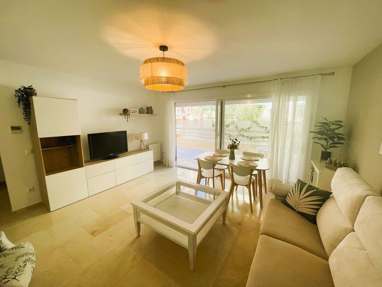 2 bedroom Apartment for sale in Marbella with pool garage - € 635,000 (Ref: 9838344)