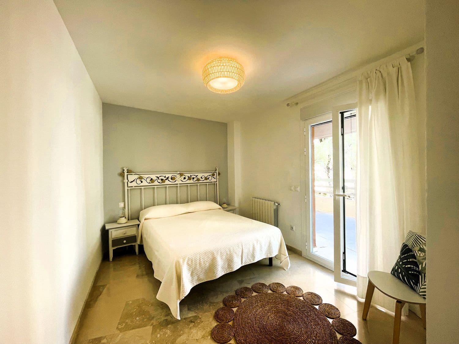 2 bedroom Apartment for sale in Marbella with pool garage - € 635,000 (Ref: 9838344)